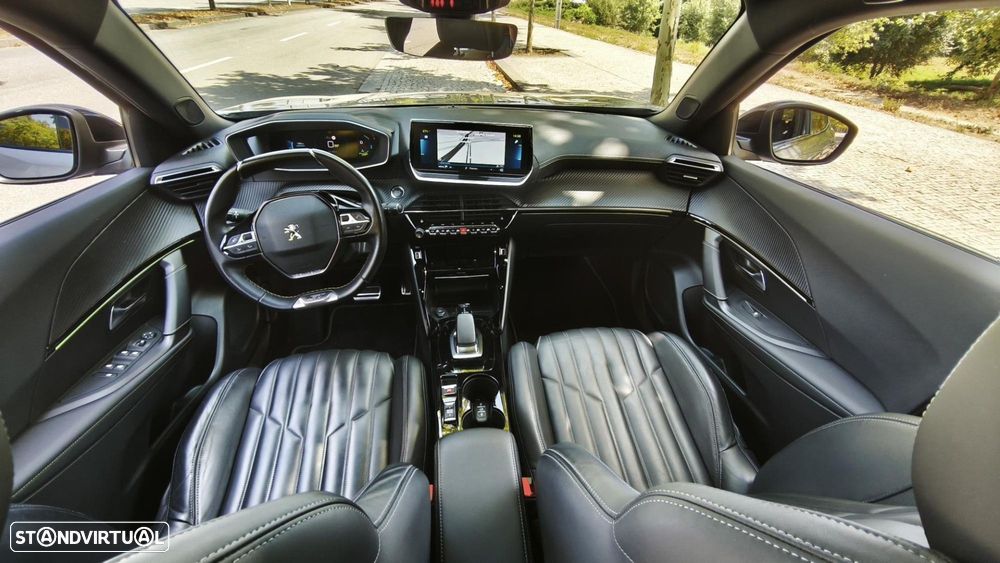Peugeot e-2008 50 kWh GT - 23