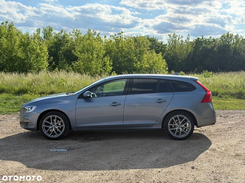 Volvo V60 D2 Drive-E Momentum - 6