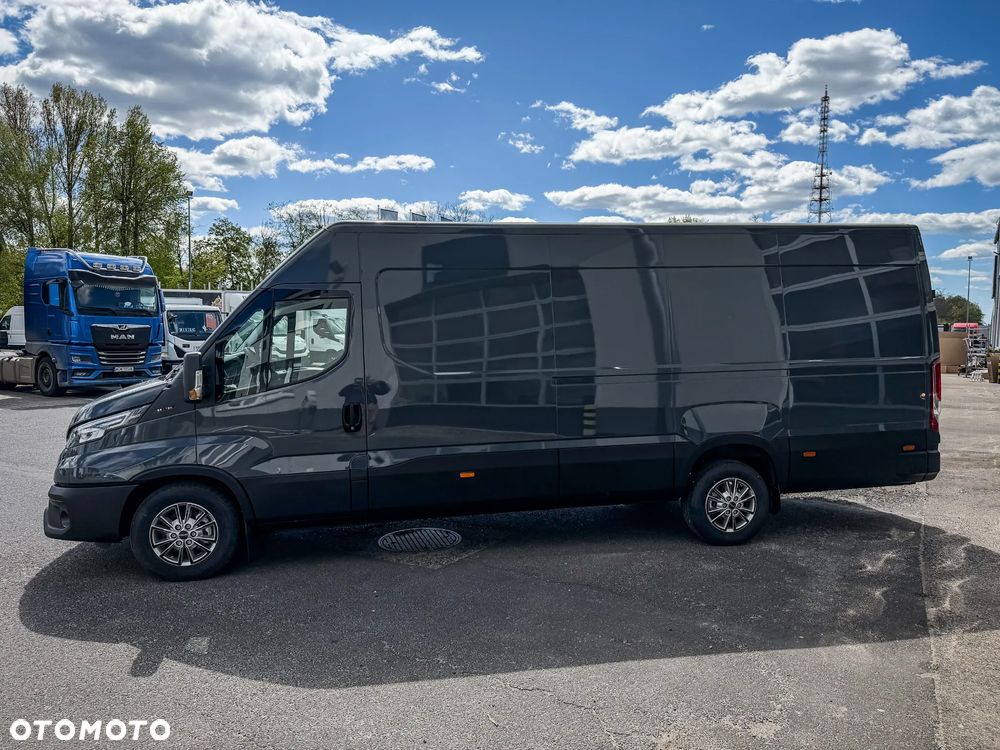 Iveco 35S18H V 3.0 Diesel 180 KM MT6 Furgon L4H2 - 10