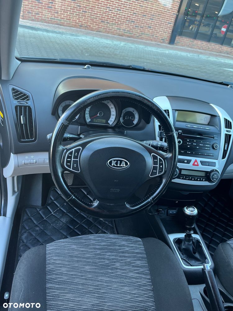 Kia Ceed 1.6 Comfort - 34