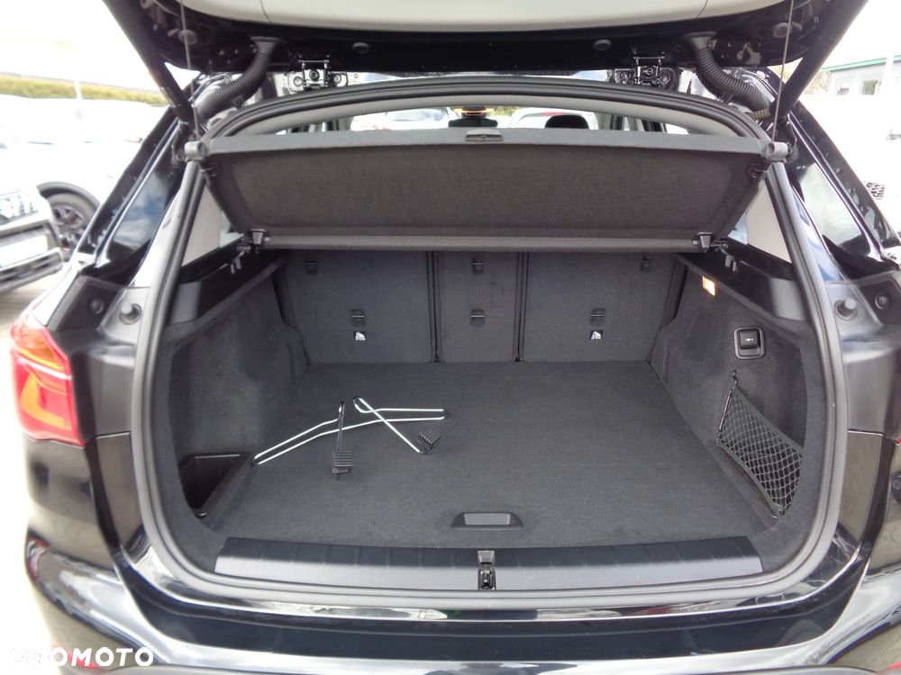 BMW X1 sDrive18d Sport Line - 15