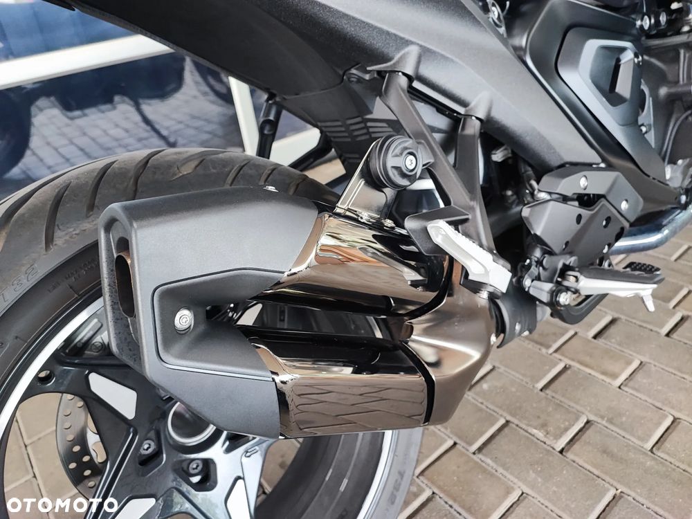 BMW R - 26