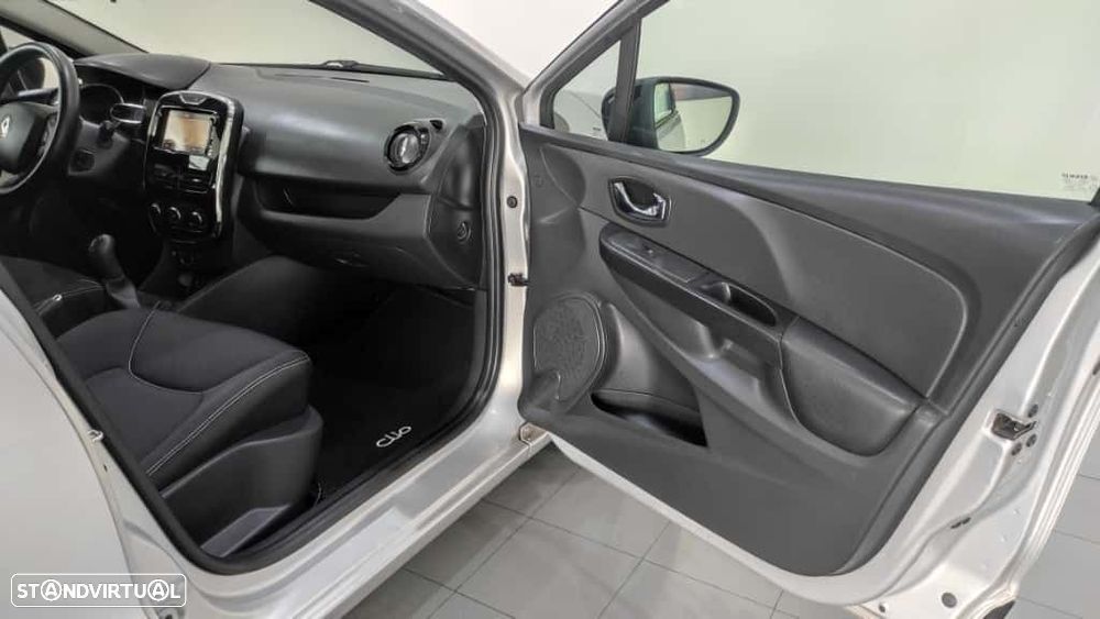 Renault Clio Sport Tourer 1.5 dCi Dynamique S - 22