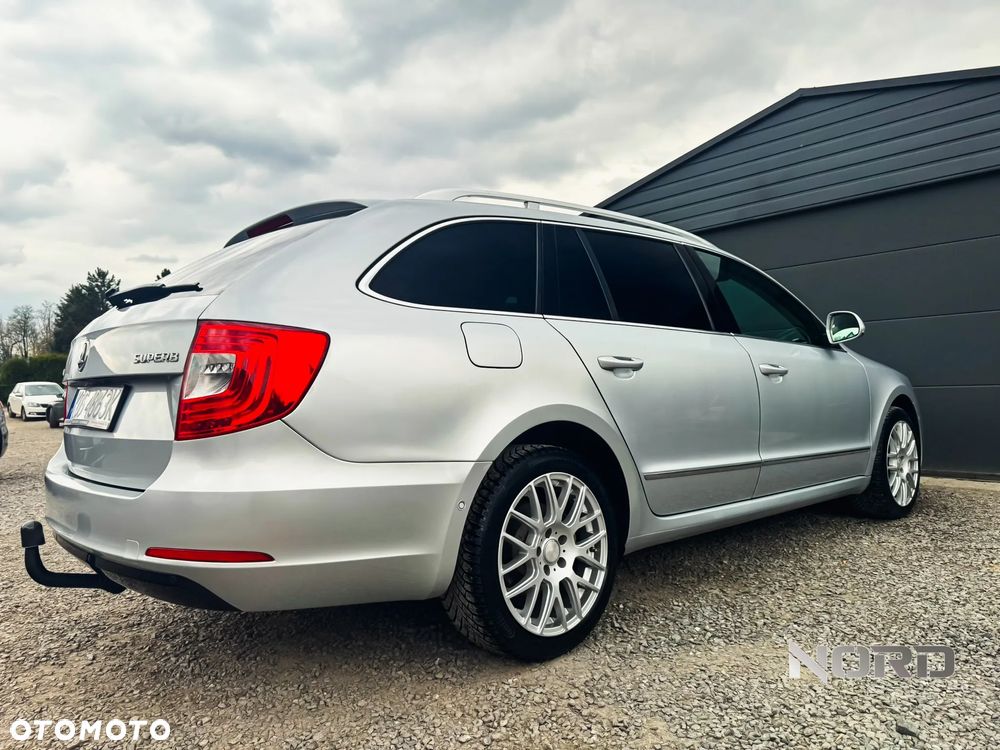Skoda Superb 2.0 TDI Elegance - 9