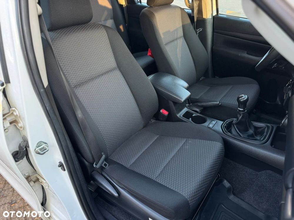 Toyota Hilux 2.4 D-4D Double Cab DLX 4x4 - 8