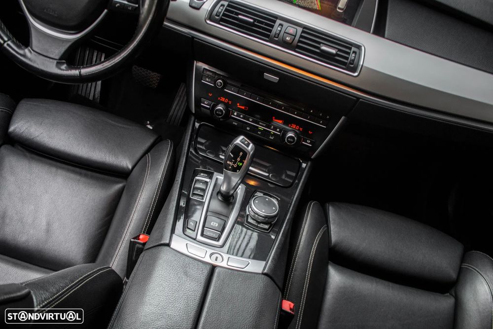 BMW 520 Gran Turismo d Line Luxury - 38
