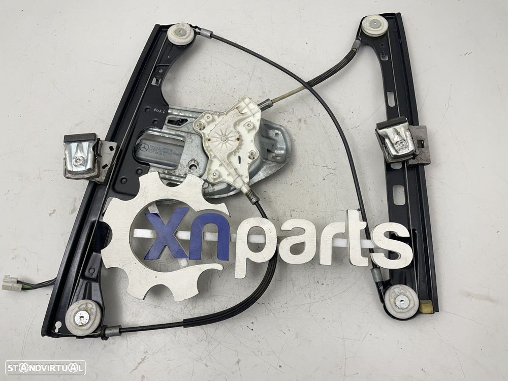 Motor elevador Esq Frente Usado MERCEDES-BENZ C-CLASS (W203) C 220 CDI REF. A211... - 1