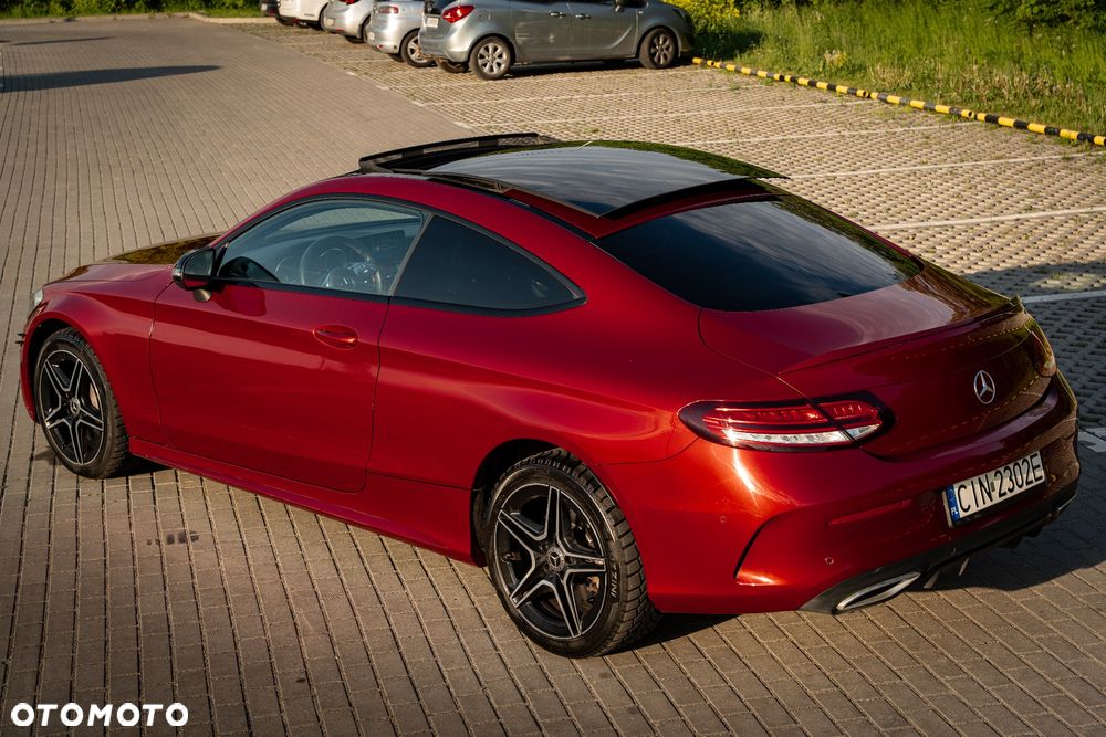 Mercedes-Benz Klasa C 300 d 4Matic 9G-TRONIC AMG Line - 11