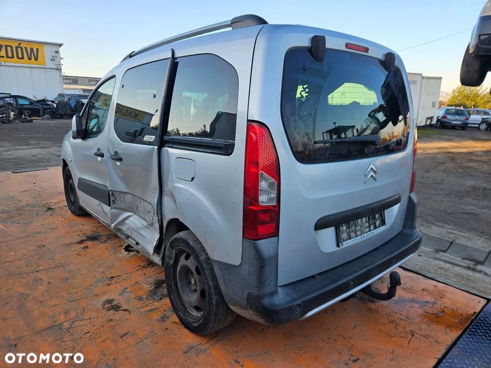 Citroen BERLINGO II 2010- Silnik 1.6 16V (5FS) 120KM (88kW) EZRC na części klapa lampy hak - 4