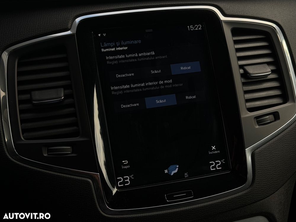 Volvo XC 90 D5 AWD Geartronic Momentum - 34