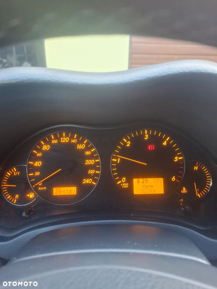 Toyota Avensis 2.2 D-4D Prestige - 11