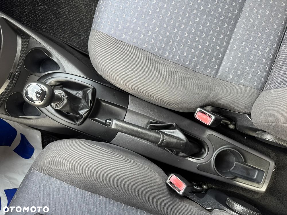 Ford Focus 1.6 16V Style - 25