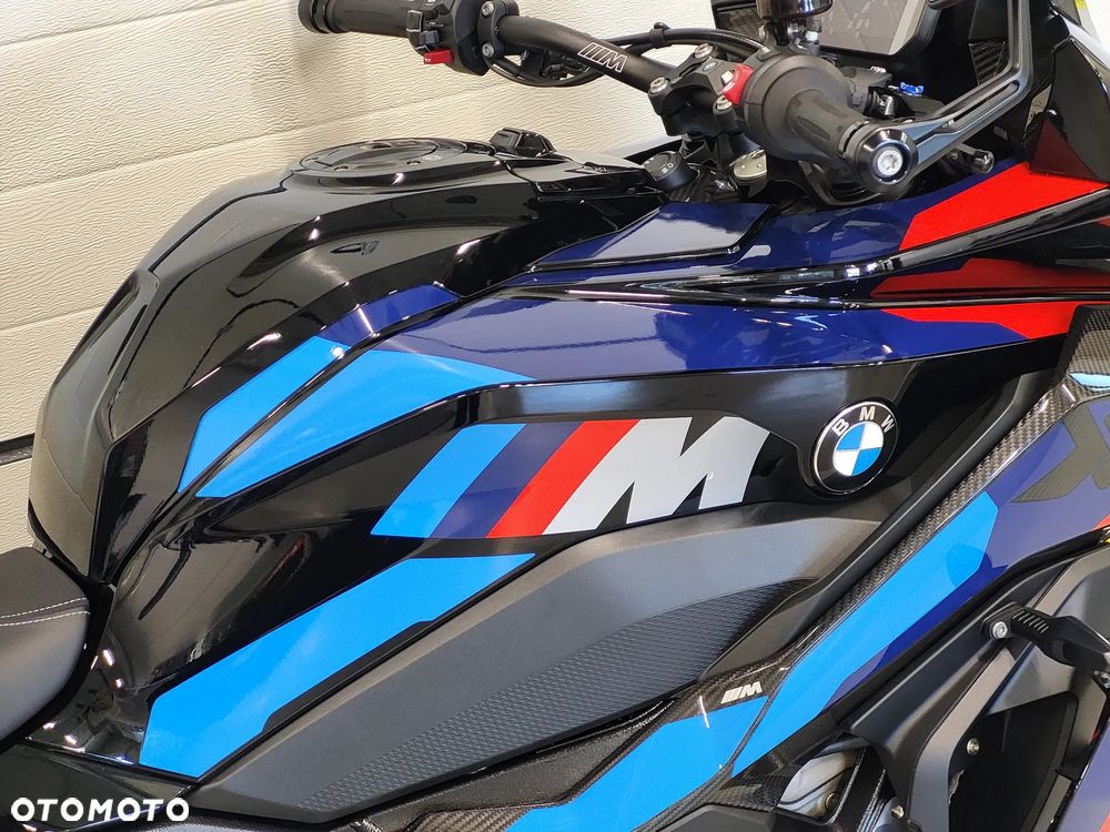 BMW XR - 8