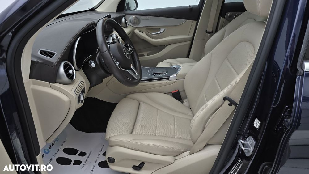 Mercedes-Benz GLC 300 e 4MATIC - 13