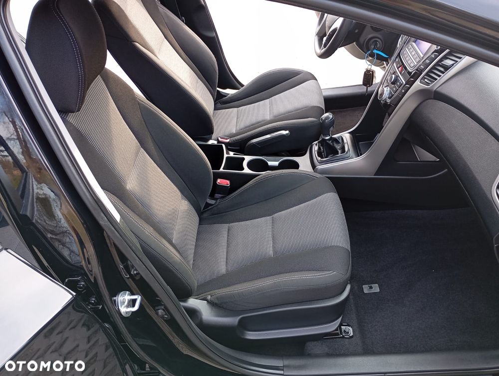 Hyundai i30 1.4 Premium - 19
