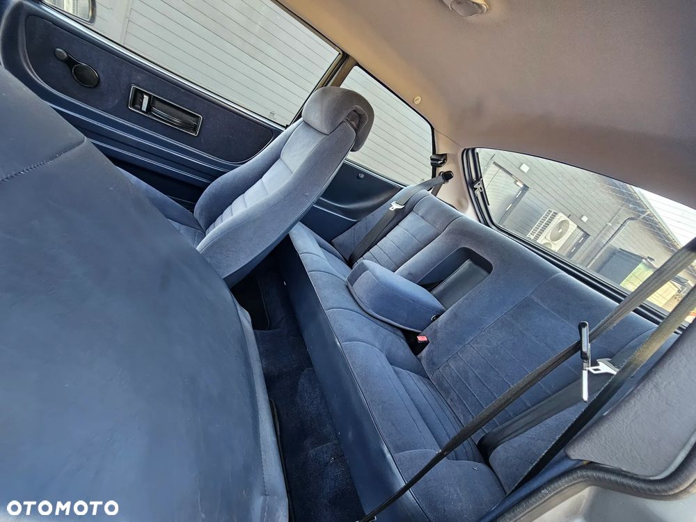 Saab 900 - 12