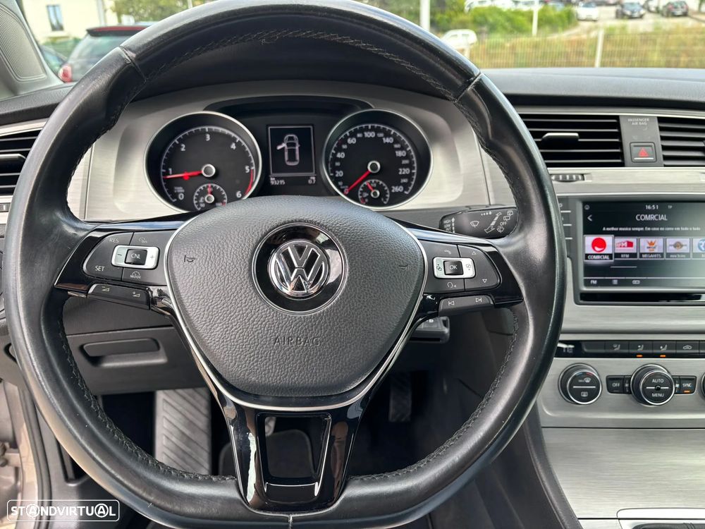 VW Golf 1.6 TDi R-Line - 12