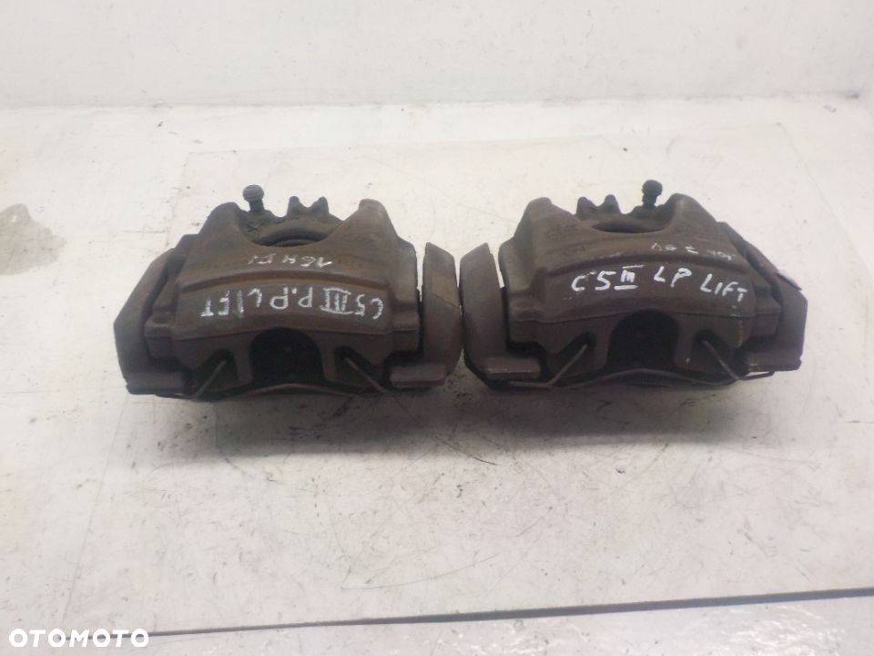 CITROEN C5 III X7 1.6HDI ZACISK HAMULCOWY LEWY LUB PRAWY PRZÓD - 1