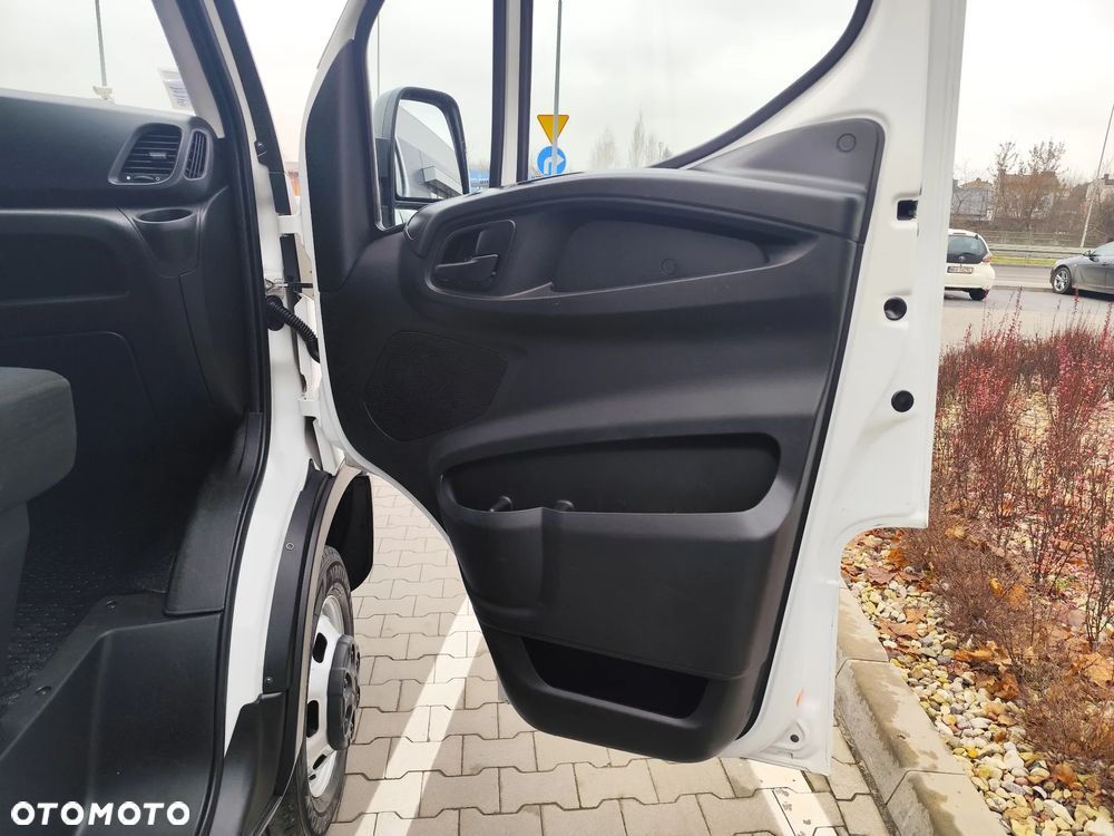 Iveco Daily 35C15 - 28