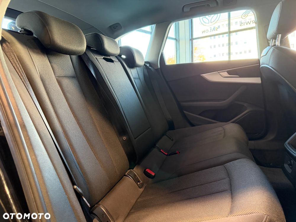 Audi A4 Avant 2.0 TDI ultra S tronic - 18