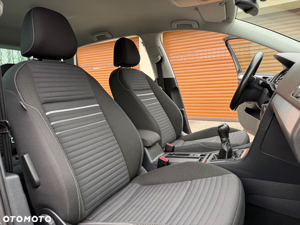 Volkswagen Golf - 40