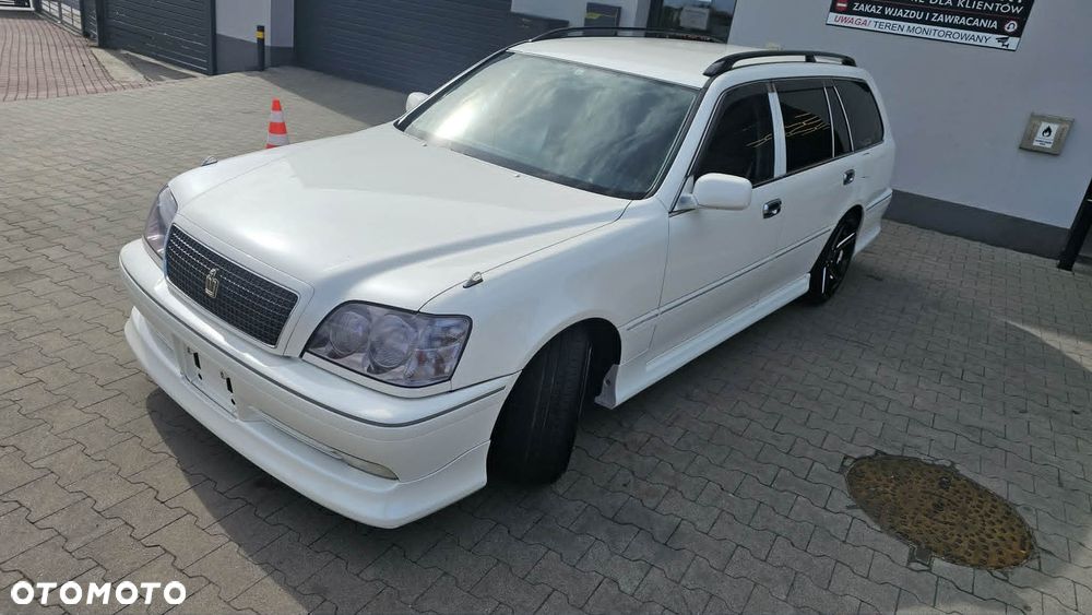 Toyota Crown - 5