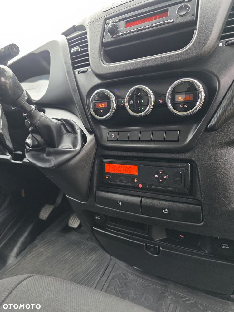 Iveco DAILY - 28