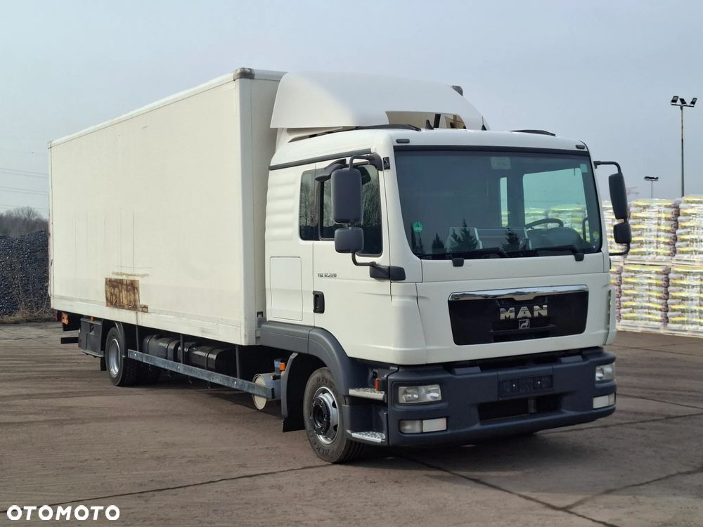 MAN TGL 12.220 - 3