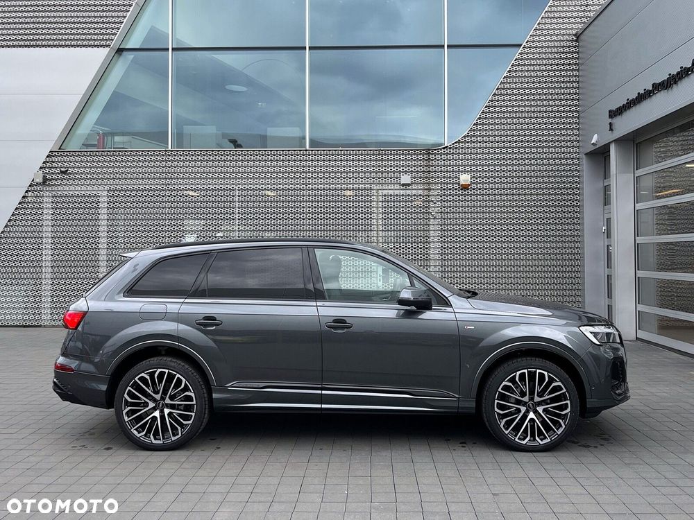 Audi Q7 - 1