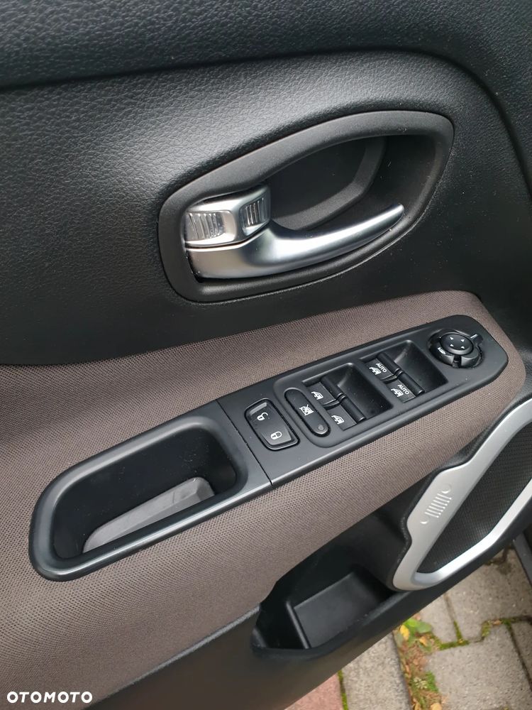 Jeep Renegade 2.0 MultiJet Active Drive Night Eagle - 23
