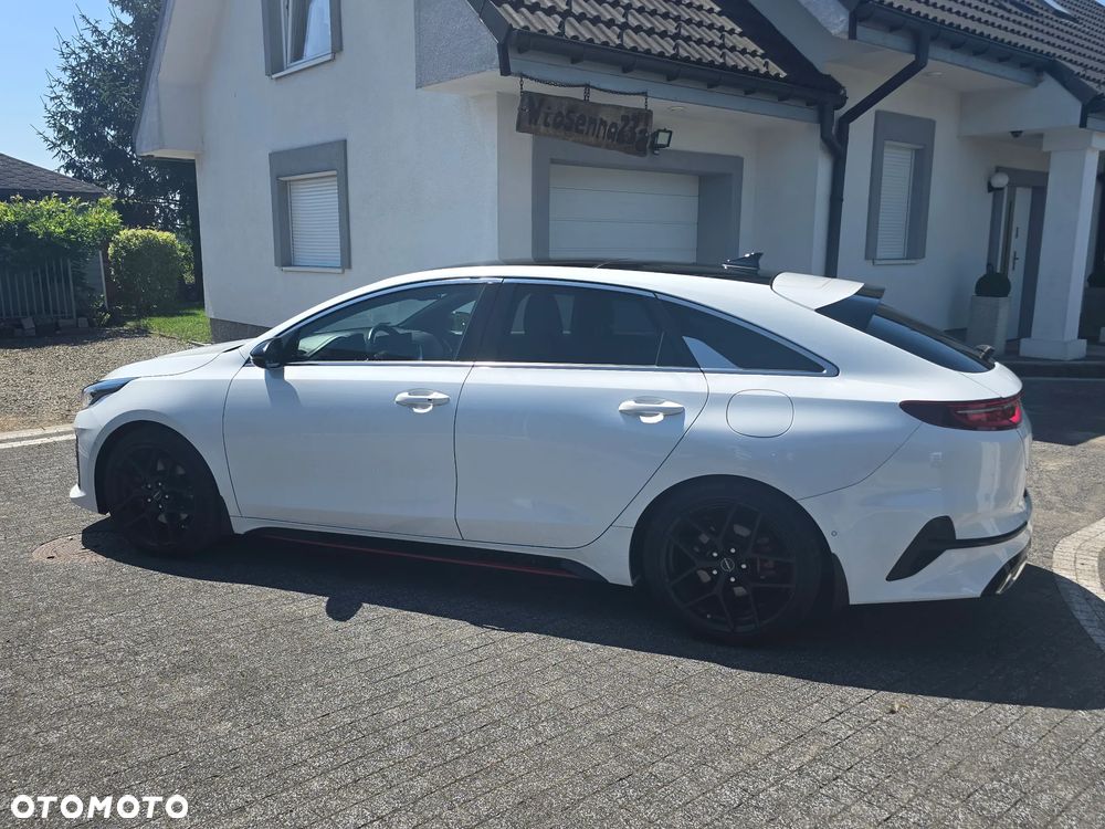 Kia ProCeed - 13