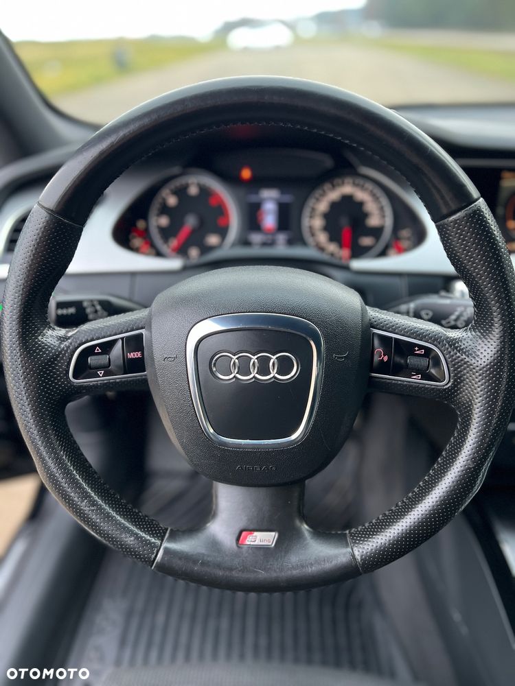 Audi A4 Avant 2.0 TDI DPF multitronic S line Sportpaket - 33