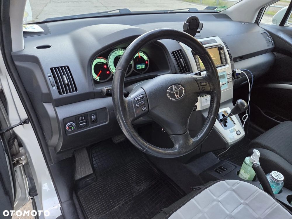 Toyota Corolla Verso - 4