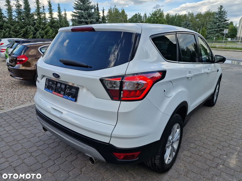 Ford Kuga 2.0 TDCi 2x4 Titanium - 9