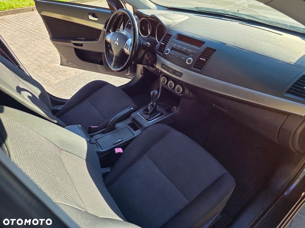 Mitsubishi Lancer 1.8 Inform - 7