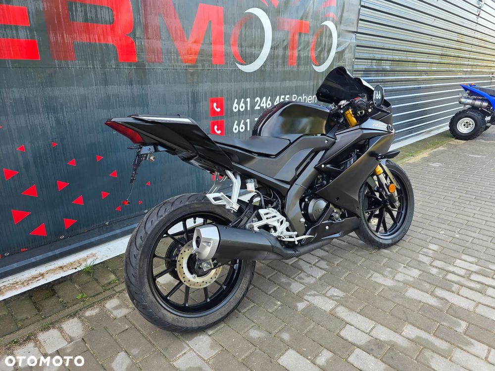 Yamaha YZF - 3