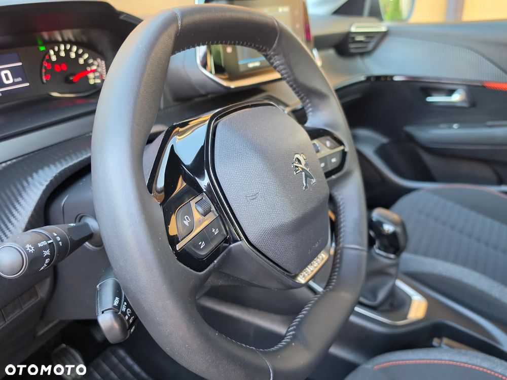 Peugeot 208 - 6