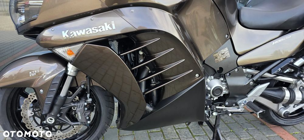Kawasaki GTR - 33