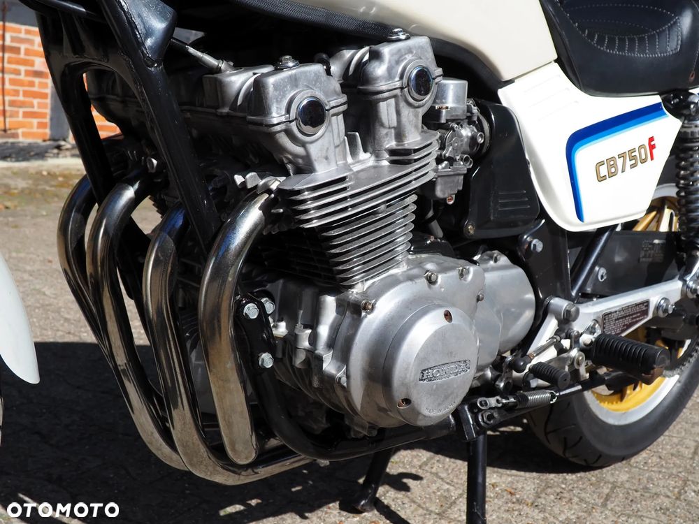 Honda CB - 16