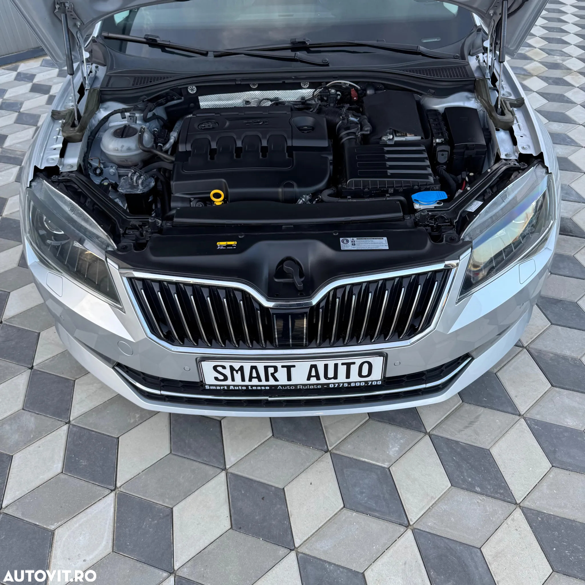 Skoda Superb 2.0 TDI DSG L&K - 21