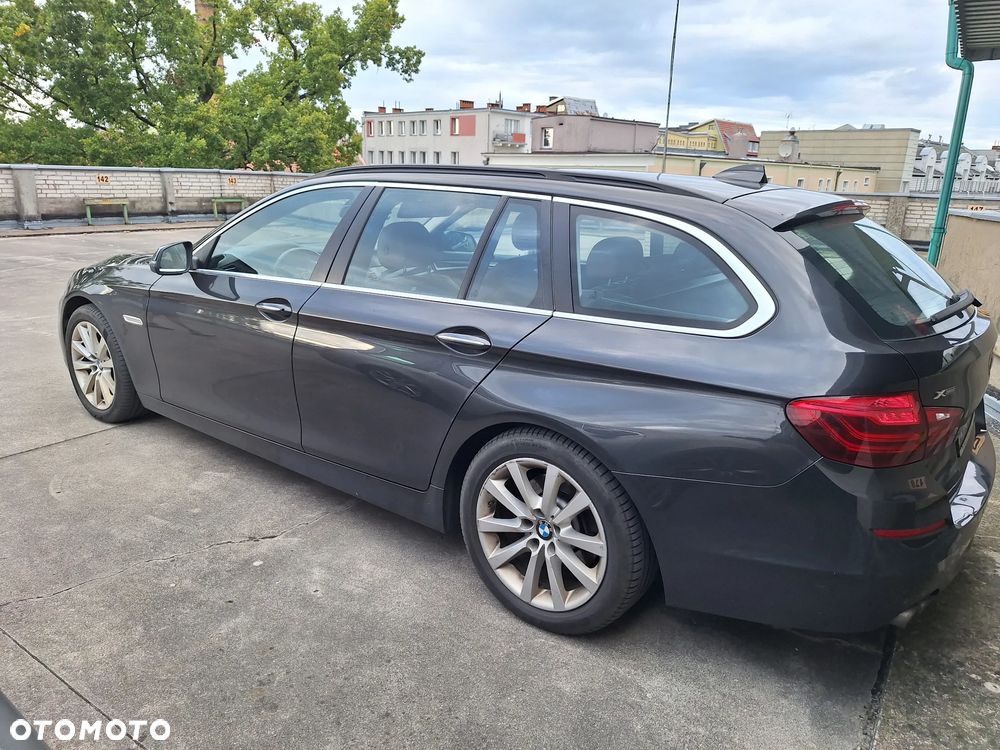 BMW Seria 5 520d xDrive - 4