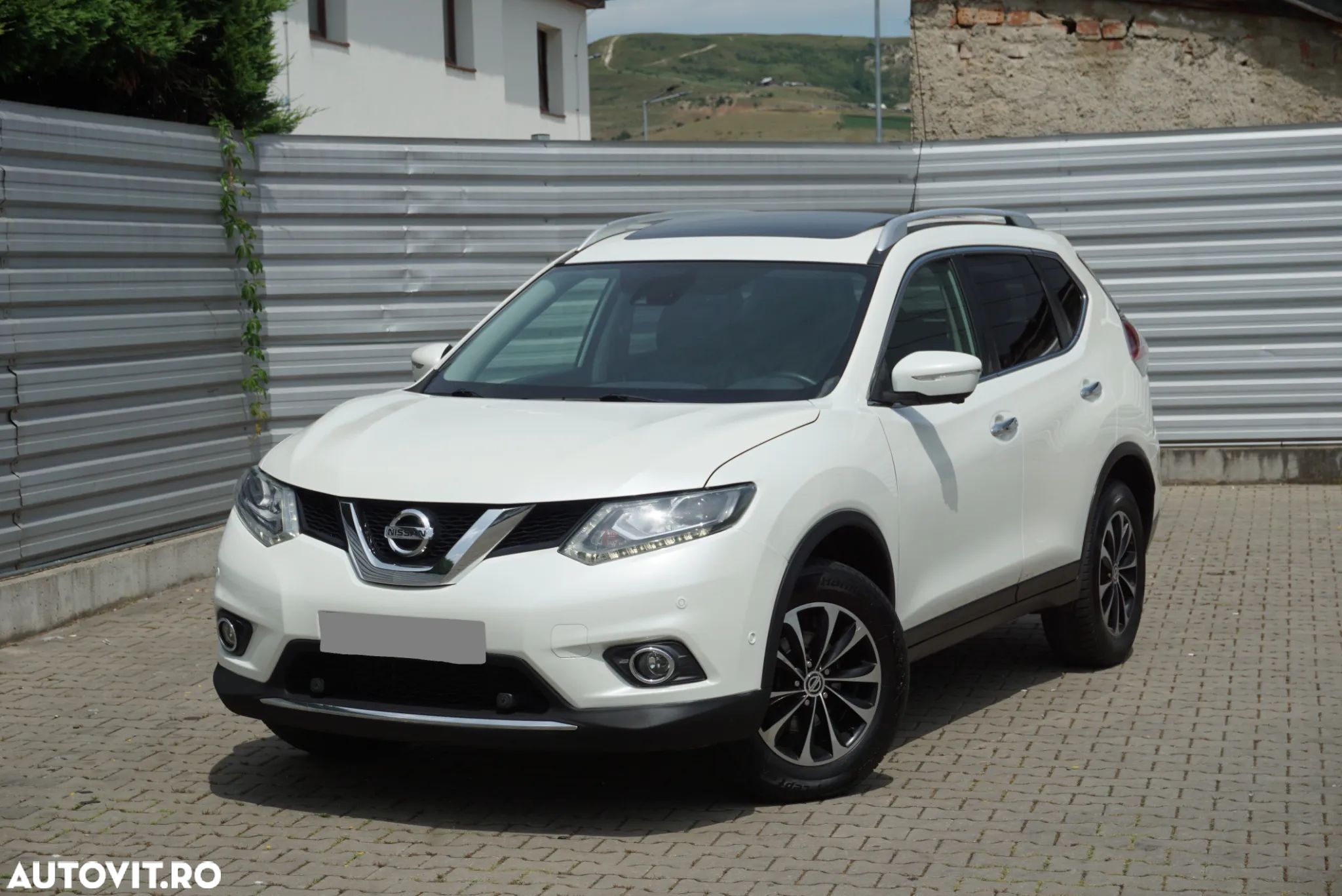 Nissan X-Trail 1.6 dCi ALL-MODE 4x4i Tekna - 1