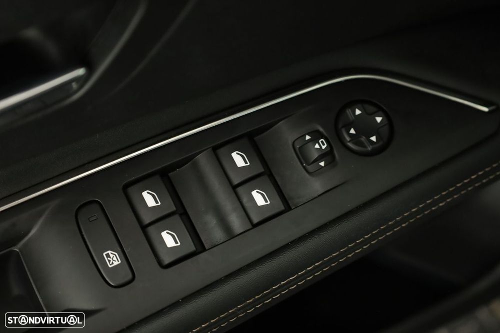 Peugeot 3008 1.2 Hybrid GT e-DCS6 - 21