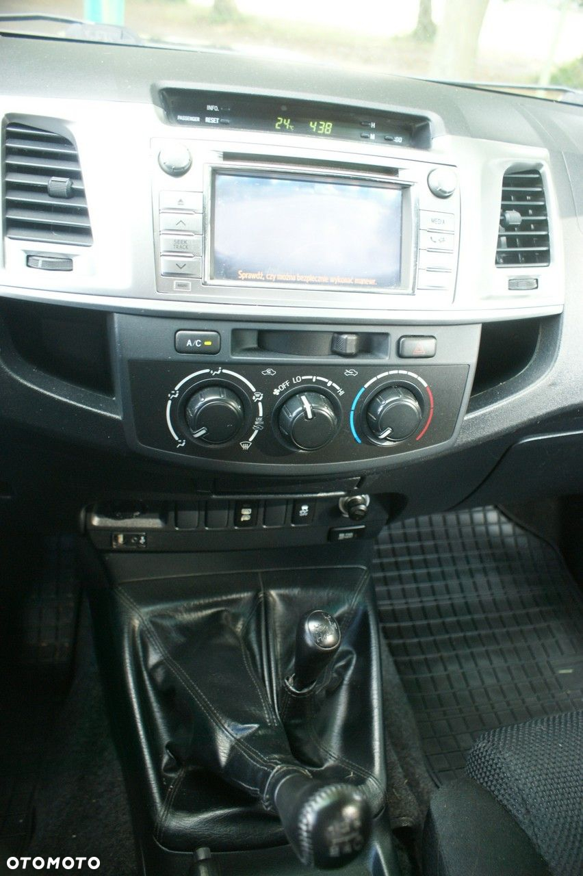 Toyota Hilux - 15