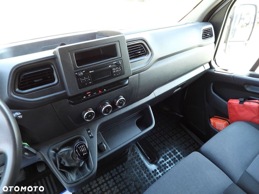 Renault MASTER SKRZYNIA 8 PALET TEMPOMAT LEDY BLIŹNIACZE KOŁA KLIMATYZACJA  165KM - 26