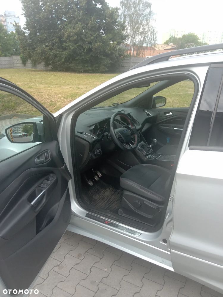 Ford Kuga 1.5 EcoBoost FWD ST-Line X - 11