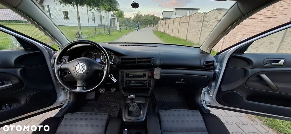 Volkswagen Passat - 14