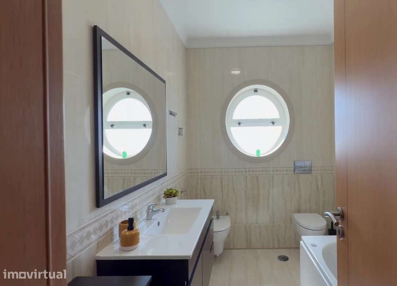 Apartamento T2 com varanda e garagem em Albufeira - Grande imagem: 5/22
