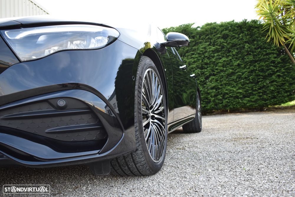 Mercedes-Benz E 300 Standard - 27