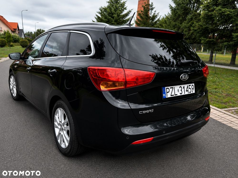 Kia Ceed 1.4 CVVT Dream-Team Edition - 6